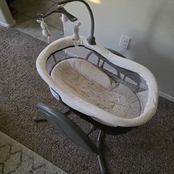 Slider Bassinet By Graco