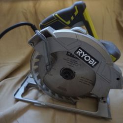 New RYOBI Circular Saw & 2 Blades 