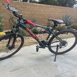 GT Aggressor Pro Mountain Bike Large Frame 