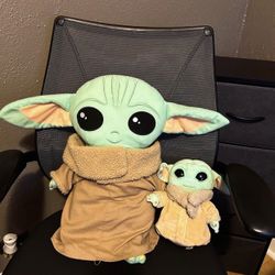 Disney Baby Yoda Pillow Buddy