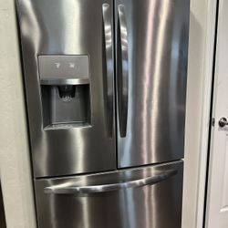Frigidaire Refrigerator 