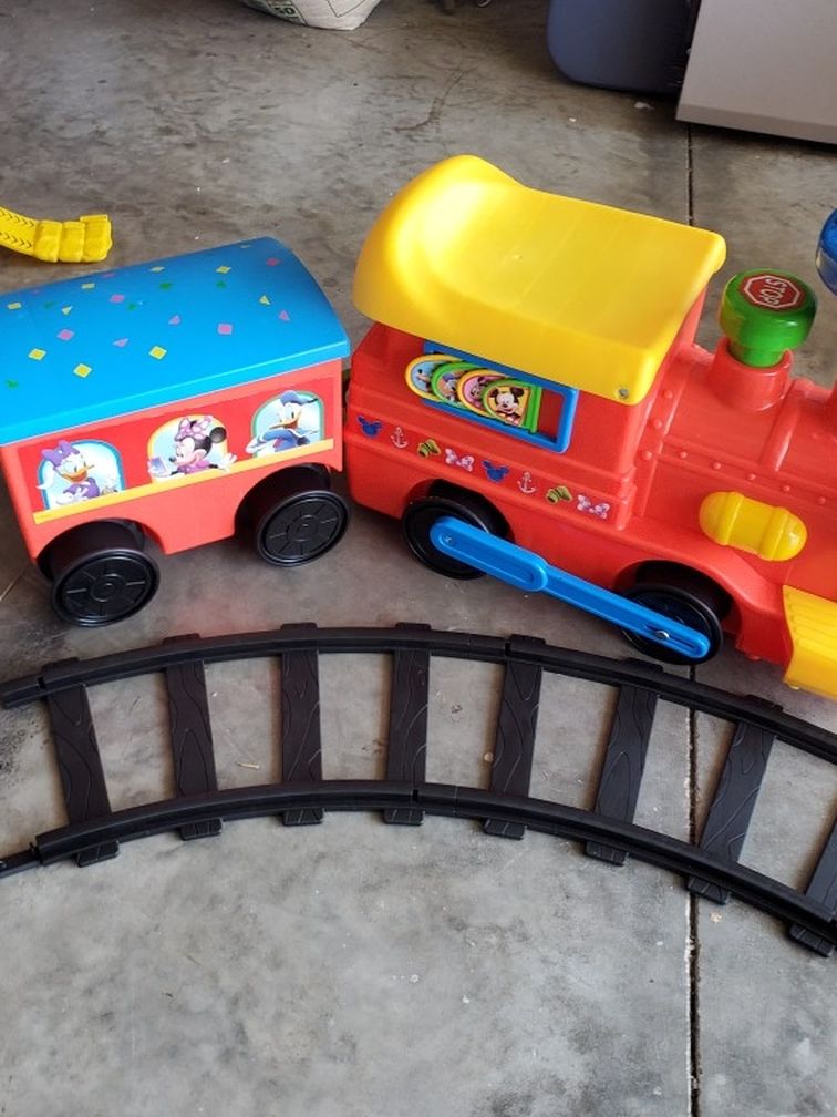 Mickey Mouse Kids Trian Comes With Track Runs Great