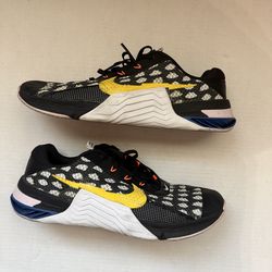 Nike men’s 10.5 sneaker