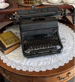 Antique Type Writer - Remington Rand