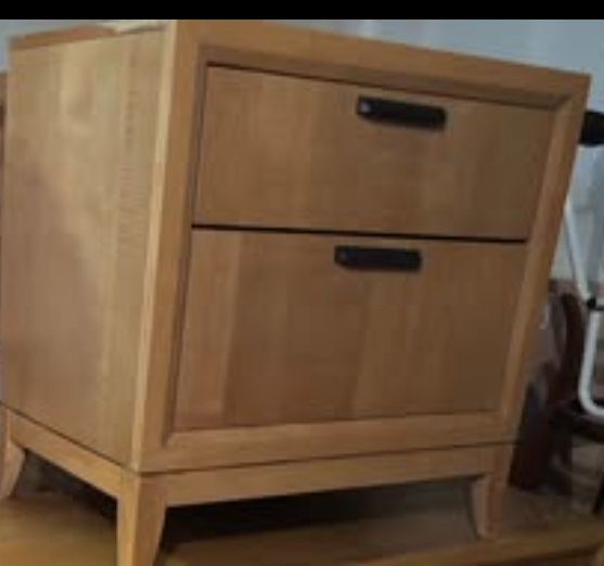 7 Drawer Dresser , Mirror And Side Table 