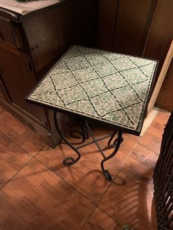 Green Mosaic Tile Accent Table – Decorative Metal Base