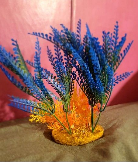 Fish Tank Decor. Plastic Plants