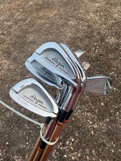 Golf Iron Set  { PW-3i } - 8 Clubs!!