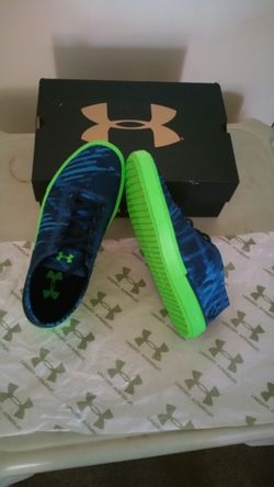 Youth kids Under Armour School Sneaker Size 6Y