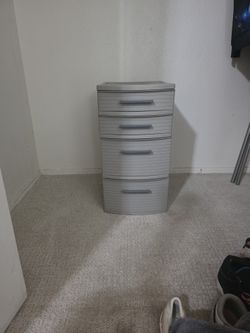 Sterilite 4 drawers Plastic