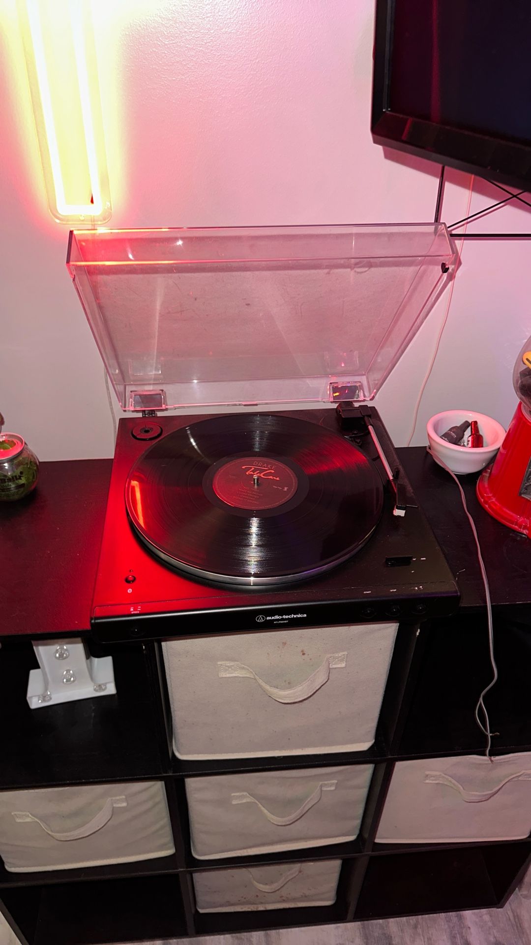 Audio Technica AT-lp60xbt Record Player