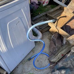 Super weird hose connection thing please identify