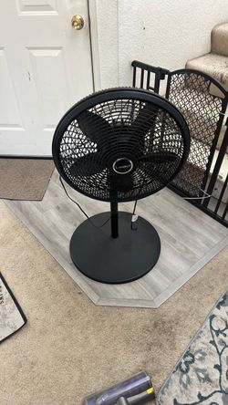 Lasko rotating standing fan
