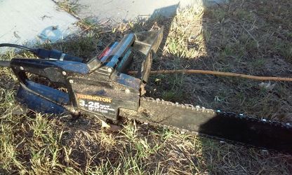 electric chainsaw