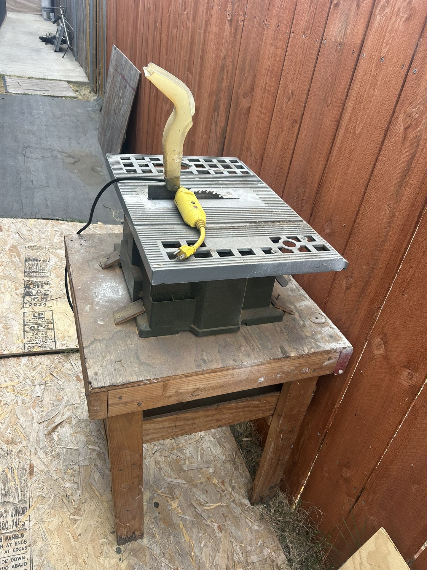 Sierra Para Cortar Medera. X $100