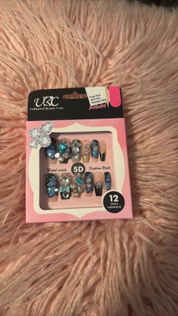 5D press on nails
