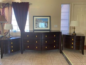Brownstone 3 piece dresser set