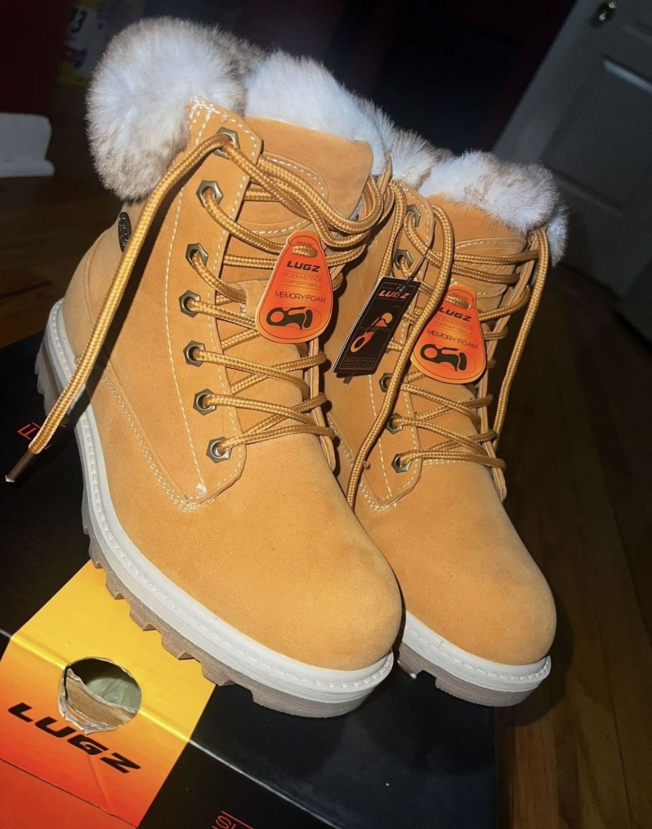 Empire Hi Fur Lugz 😻