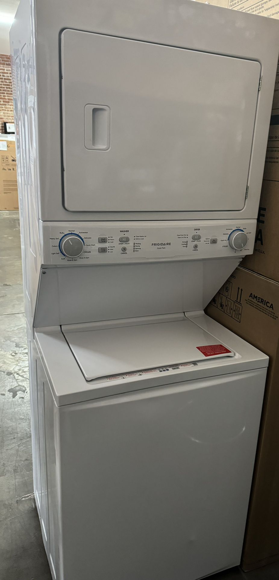 New Frigidaire 3.9 Cu Ft Washer And 5.6 Cu Ft Gas Dryer Combo In White With Quick Wash & Dry Cycle MaxFill And  Long  Vent
