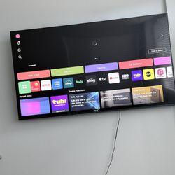 80 IN LG TV 