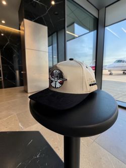 Cap (Pilot)