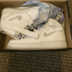 Nike Air Force 1 Mid Color Of The Month - Summit White | DZ2672 -101 Size 8.5 For Men New Never Used 