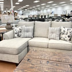 New 92” Sofa Chaise 🔥🔥 HOT BUY