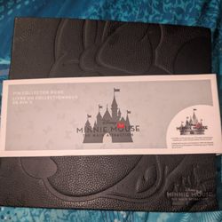 Minnie Mouse Pin Collector Book