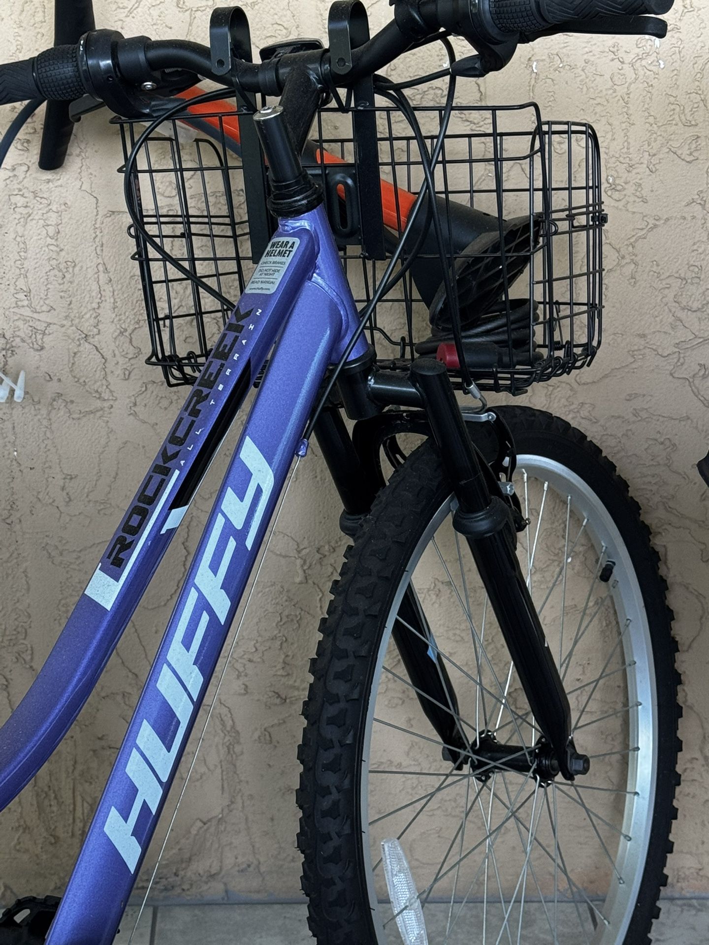 Bike barely used, great condition!