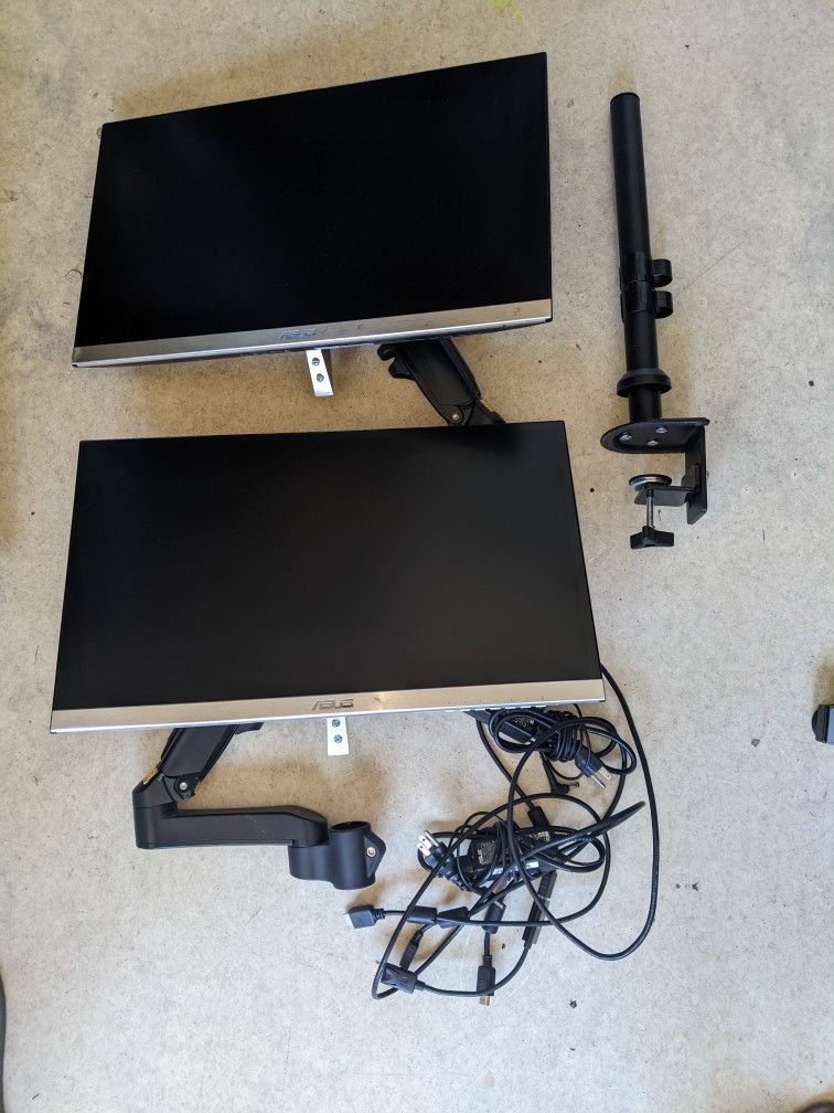 Linux Computer With 2 21" LG monitors