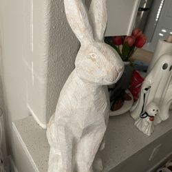 Bunny Decor Statue 