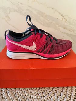 Nike Women's Flyknit Running Shoes (Size 6)