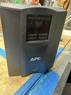 APC Battery Backup SMT1500