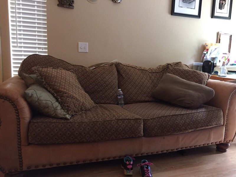 Couch for Sale in Ventura, CA OfferUp