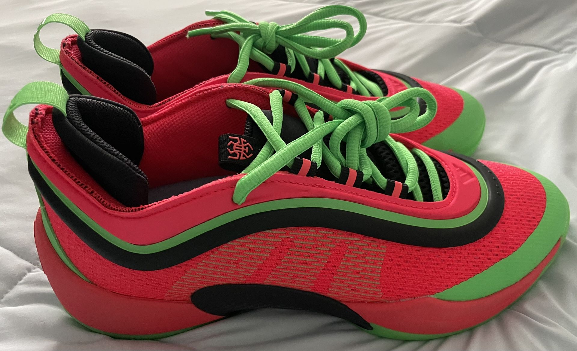 Men’s Donovan Mitchell Addidas Shoe. Size 10.5