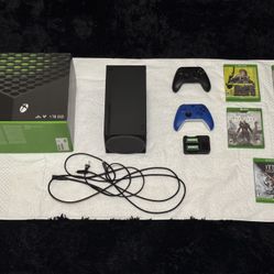 Xbox Series X – 1TB SSD | 4K 120FPS | 2 Controllers | 5 Games | Box Included 🎮