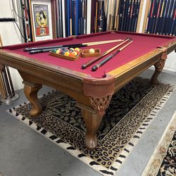 Classy 8’ Olhausen Pool Table - Brand New Felt - Can Deliver!