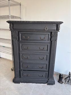 Dresser