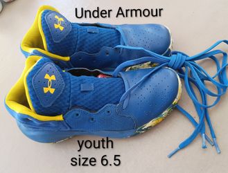 Under Armour Basketball shoes (Youth size 6.5)