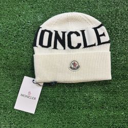 moncler beanie 