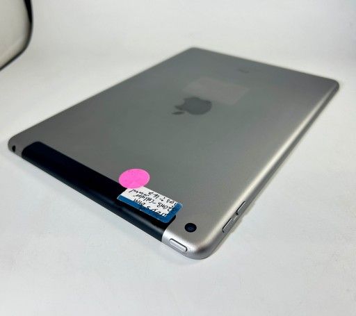 🍎 iPad 5th Gen 9.7” 32GB Cellular Unlocked See Description