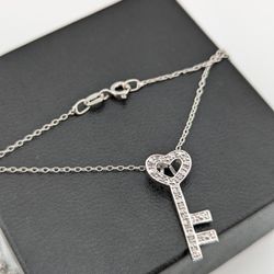 Beautiful 18"Italian Sterling Silver Natural Diamond Pendant The "Key to my Heart" Necklace

