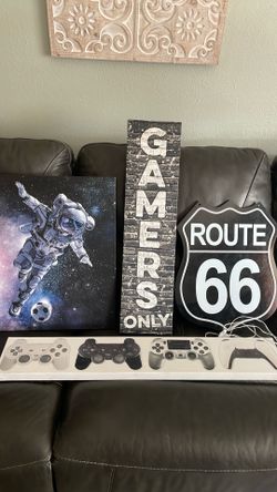 Boys room decorations