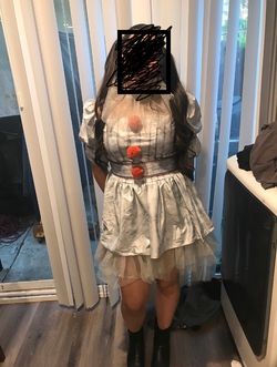 Size m-l pennywise girl costume