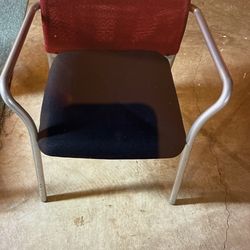 Steelcase Office Chairs, Like New. 12 Available 