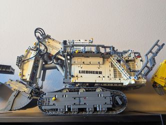 Genuine Lego 42100 Liebherr R 9800 Excavator