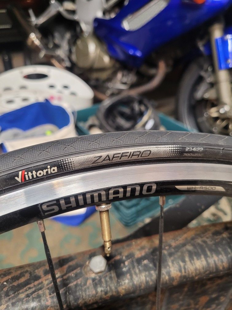 Shimano 700c Wheelset