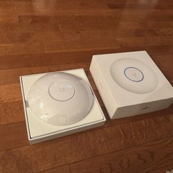 Ubiquiti Networks High Density Access Point (UAP-AC-HD)