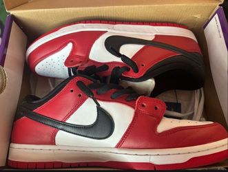 SIZE 11 NIKE SB DUNK CHICAGO