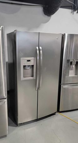 GE Side-by-Side Stainless Steel Refrigerator Fridge
